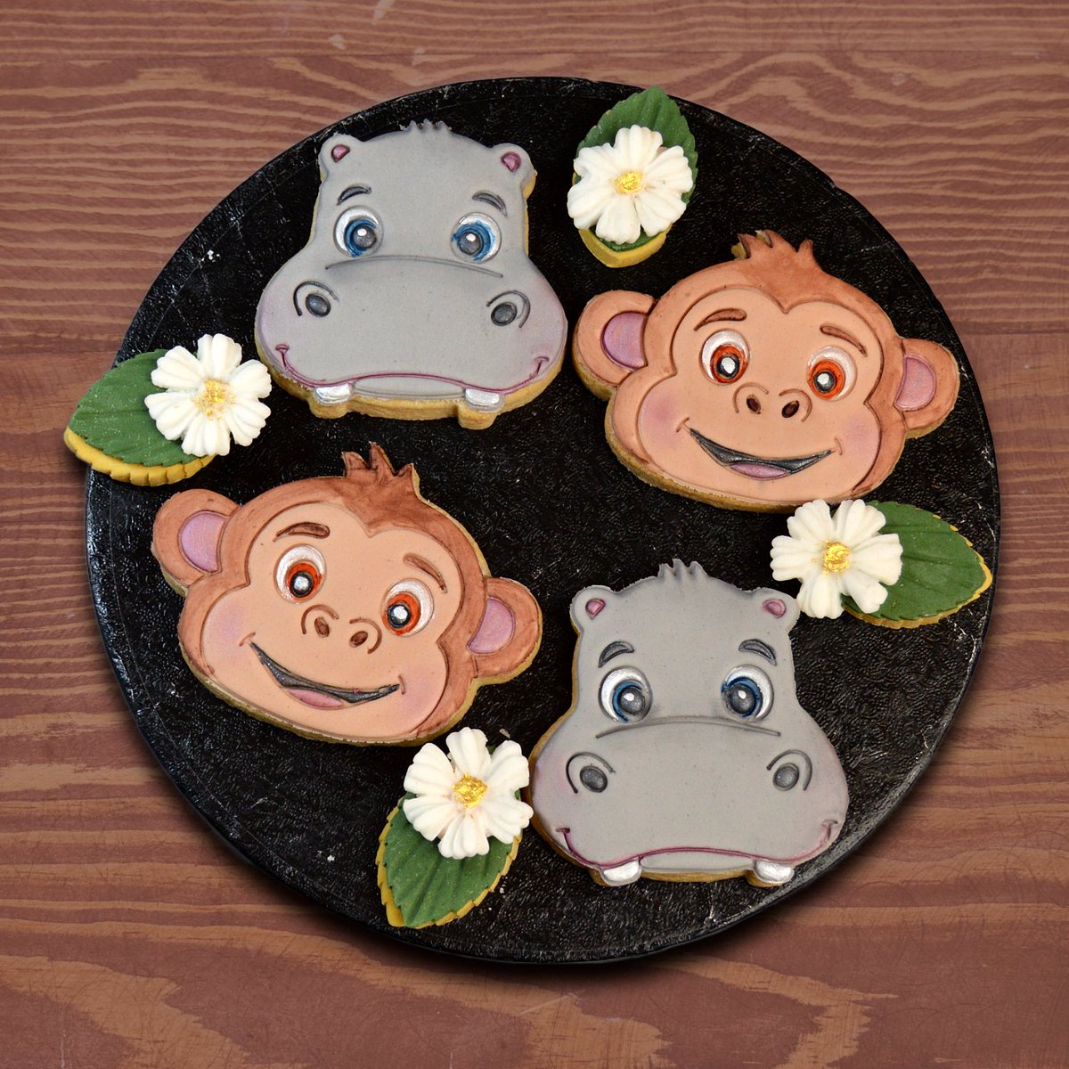 New Monkey and Hippo Cutters!
We thought we should add to our safari animals from last year with these two cheeky chappies, available now!

Etsy: t.ly/PNKay
eBay: t.ly/WaZ6E

#cookiedecorating #cookies #cookiecutters #monkeys #hippo #cookieboard