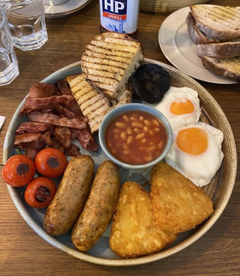 No Context Brits tweet media