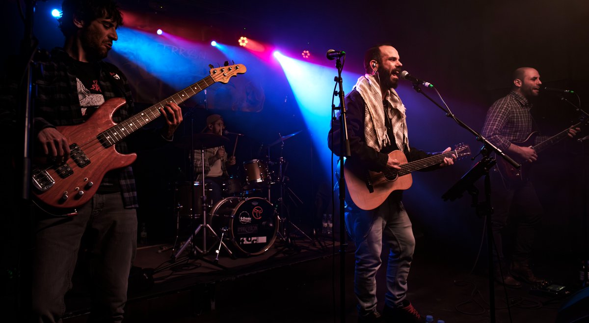 Barcelona, aquest dissabte cremarem AMB BANDA la <a href="/LAUTbarcelona/">LAUT</a>.
Ens acompanyaran a l’escenari la Carla Collado, el @GuiuCortes  i la Sandra Bautista,  i ja tenim confirmades un parell de sorpreses d’última hora!

No falteu, serà ÚNIC.

F.
📸 @lietorrelie