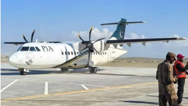 CathayPak's tweet photo. The Gwadar New Int’l Airport, Chinese aided project, welcomes its first commercial flight PA-503 today. As a shining example of 🇨🇳🇵🇰 friendship, it can accommodate the largest civil aircraft, and will pave the way for Gwadar to become a regional business hub. @PlanComPakistan https://t.co/tnlyrCGuU0