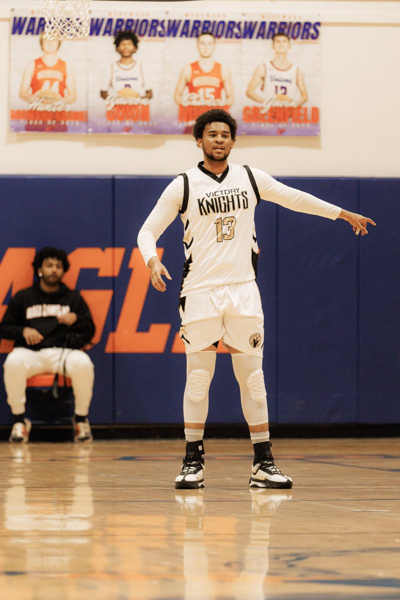 Happy Birthday 🎂 to 2025 6’6 Elijah Bragg. Go out there and kill today!