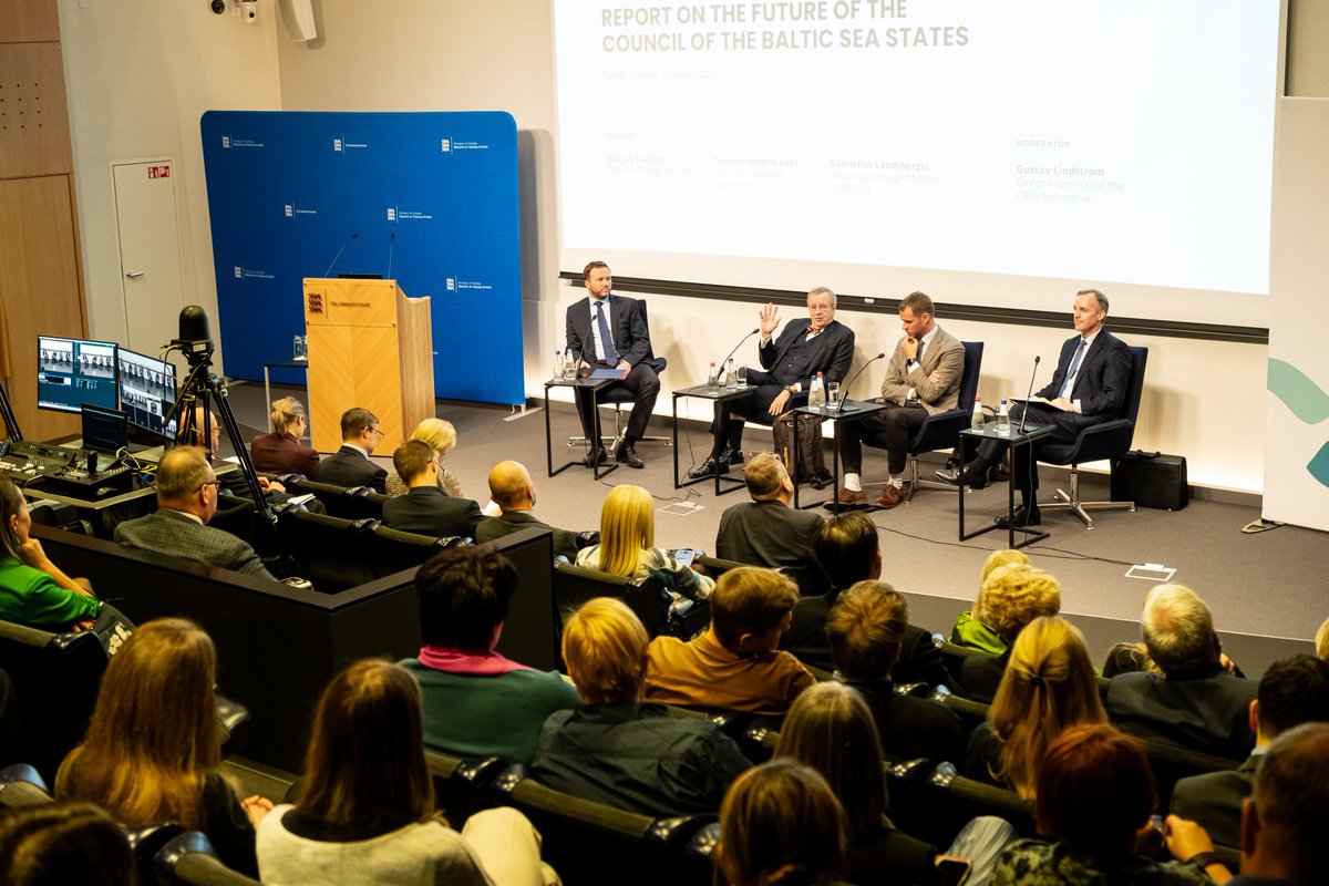 Tsahkna's tweet image. Glad to welcome #CBSSwisepersons @IlvesToomas &amp;amp; @GLandsbergis in Tallinn today.

A close &amp;amp; broad cooperation with like-minded countries in the #BalticSea is becoming highly important. During 🇪🇪 #CBSS Presidency we will focus on changing the security environment of the region.