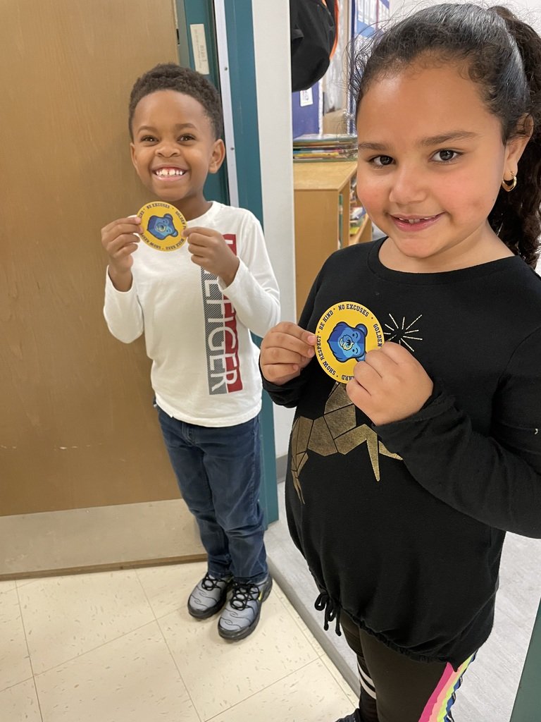 BearCreekElem's tweet photo. At BCE, we celebrate Cubs who exemplify our Creek Credo: Respect, Kindness, Hard Work, and No Excuses.
Cubs earned Blue Paws and Golden Paws for demonstrating these values.The teachers and staff at BCE are incredibly proud of these amazing Cubs!  Keep up the fantastic work. https://t.co/E8HQumqhPS