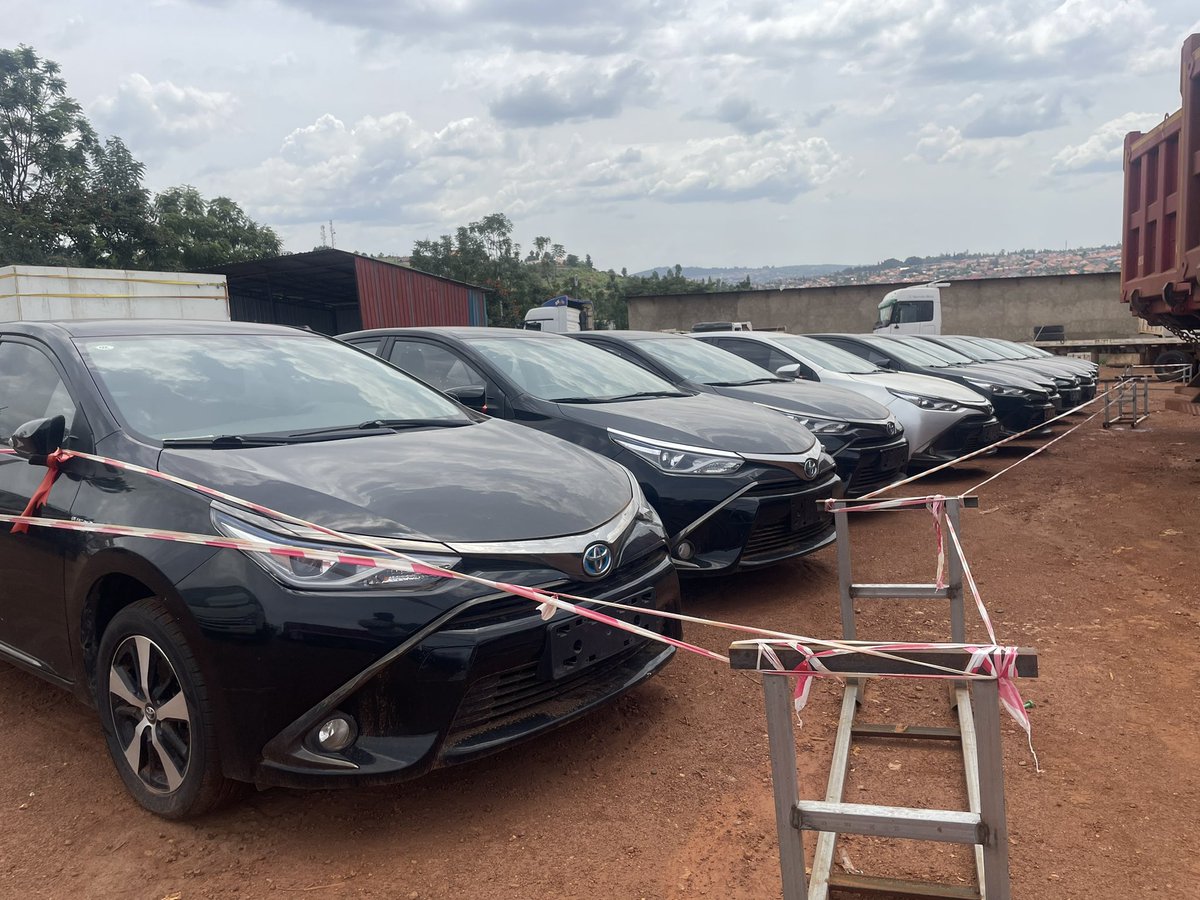 Ernest_Bugingo's tweet photo. AUTO24 RWANDA is the key for your car supply in Rwanda, Visit our showroom at Poids Lourds. JOE HOUSE. 

With best prices ever. 

Contract Us: 
Tel: +250 788 465 816
Email: ernestb@auto24.africa https://t.co/MDnQQZcCX9