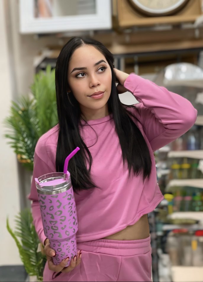 AngelicaSobalv's tweet photo. #model #angelica #creatordigital https://t.co/qbWpKb8dFK