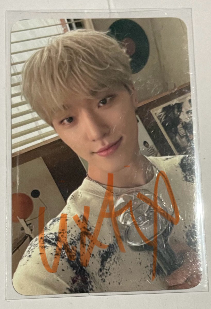LIXTIX9898's tweet photo. Wts lfb 
Dino follow to bulacan caratzone 

—  700 php 
—x sensi 
— payo / COD (via shopee with fees)
— rfs: need funds https://t.co/pQwpKsBkaJ