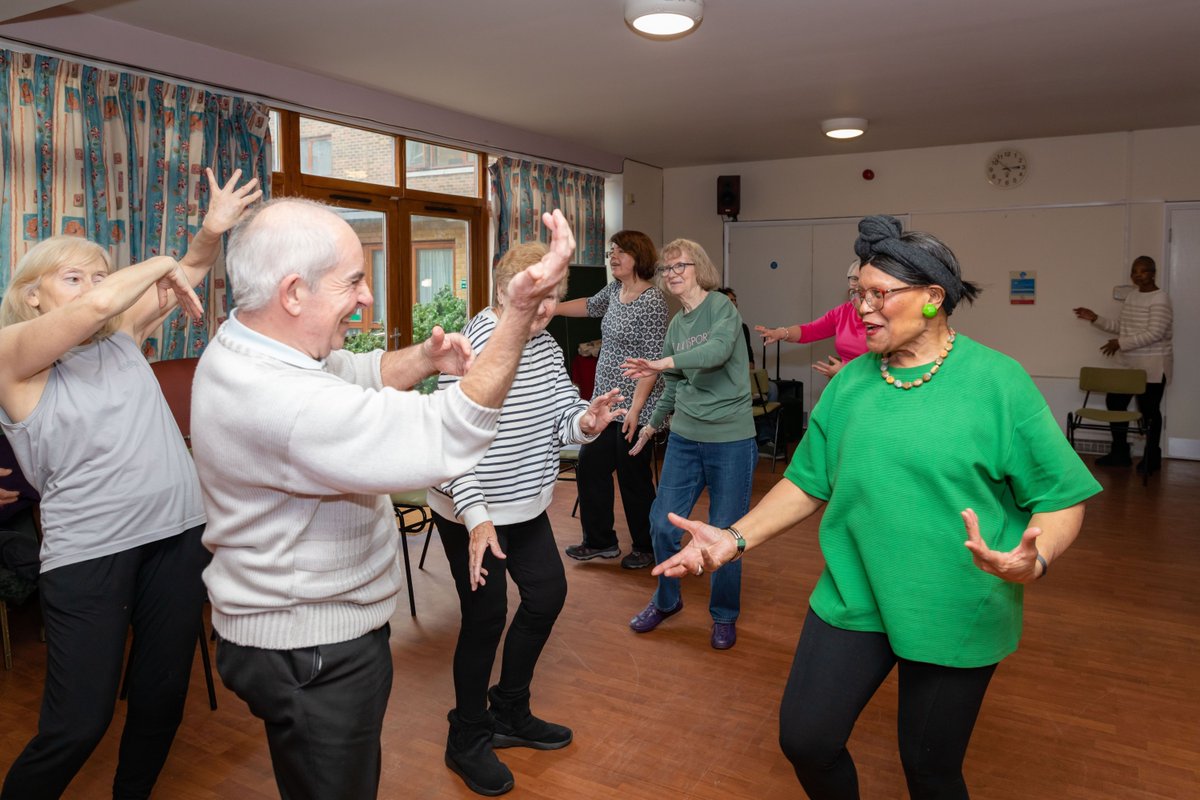 ToynbeeHall's tweet photo. ✨ Join English National Ballet for a Creative Dance Workshop for people over 50 - starting this Thursday! ✨

Take part in fun dance workshops designed to boost your physical and mental health 💃🏿🕺  

Each session is accompanied by live music 🎶 and will explore the incredible repertoire of choreographer William Forsythe, ahead of The Forsythe Programme premiering at Sadler’s Wells Theatre in April 2025.

🗓 Dates: Thursday 23 January – Thursday 20 March
⏰ Time: 10am – 11:30am
📍 Location: Toynbee Hall Community Centre, 28 Commercial Street, London E1 6LS

(No class on Thursday 20 February for half-term)

No previous dance experience required – all levels welcome! 

For more info and to sign up, contact Jobrul Islam at 07943 27751.

#Dance #Wellbeing #WilliamForsythe #ENB #DanceWorkshops #LondonDance #LiveMusic #PhysicalHealth #MentalHealth