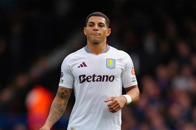 Nikolay_Petkovv's tweet image. ⚽️✅👀 DEAL DONE: Aston Villa have agree to sell Diego Carlos to the Turkish side Fenerbahçe. The transfer fee is set at €10 millions, and the defender will fly tonight to Istanbul for medical tests and signing of the contract.