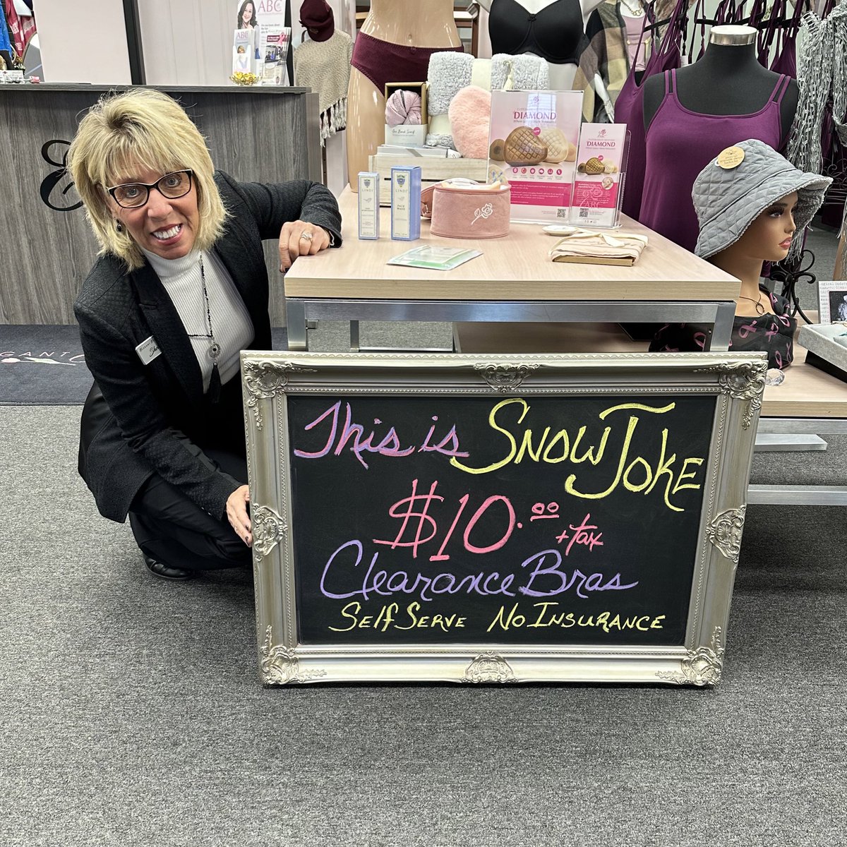 ElegantEssenti1's tweet photo. ๐๐#BRA #CLEARANCE ๐๐
This is SNOW joke! โ๏ธ
Extensive collection of incredible bras sizes 32-48, $50-$75โฆ NOW $10! No insurance billing. Stop in to find your bargain of the month!!!! #Medina location only.
#HereForYou #BraFitting #ShopNow https://t.co/BYDOul93Da