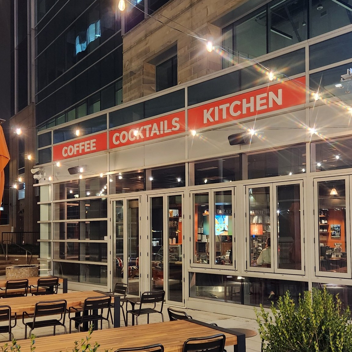 capital_sign_nc's tweet image. Lighting up the night in the heart of Raleigh! 🌙✨ Proud to install this sleek exterior vinyl banding for Sir Walter Coffee. Whether day or night, your brand deserves to stand out—just like this local favorite! ☕️ 

#ExteriorSignage #VinylSign #SignComapny #Coffee #RaleighNC