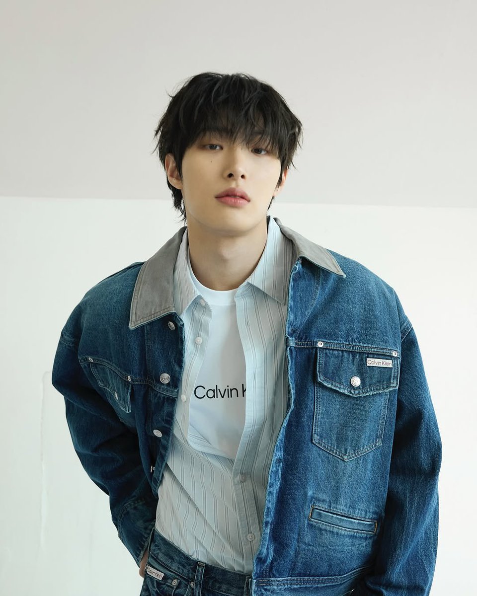 mglooks's tweet photo. MINGI X CALVIN KLEIN https://t.co/WtNfbNJHRl