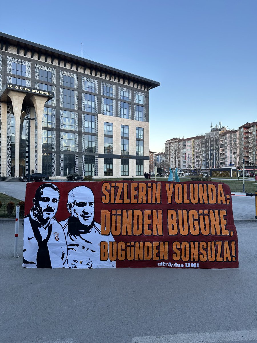 uAUNI_DPU's tweet photo. Sizlerin yolunda; dünden bugüne,  bugünden sonsuza!  

#GalatasarayİçinYaşıyoruz  #Dumlupınar https://t.co/7wKvQJZTSW