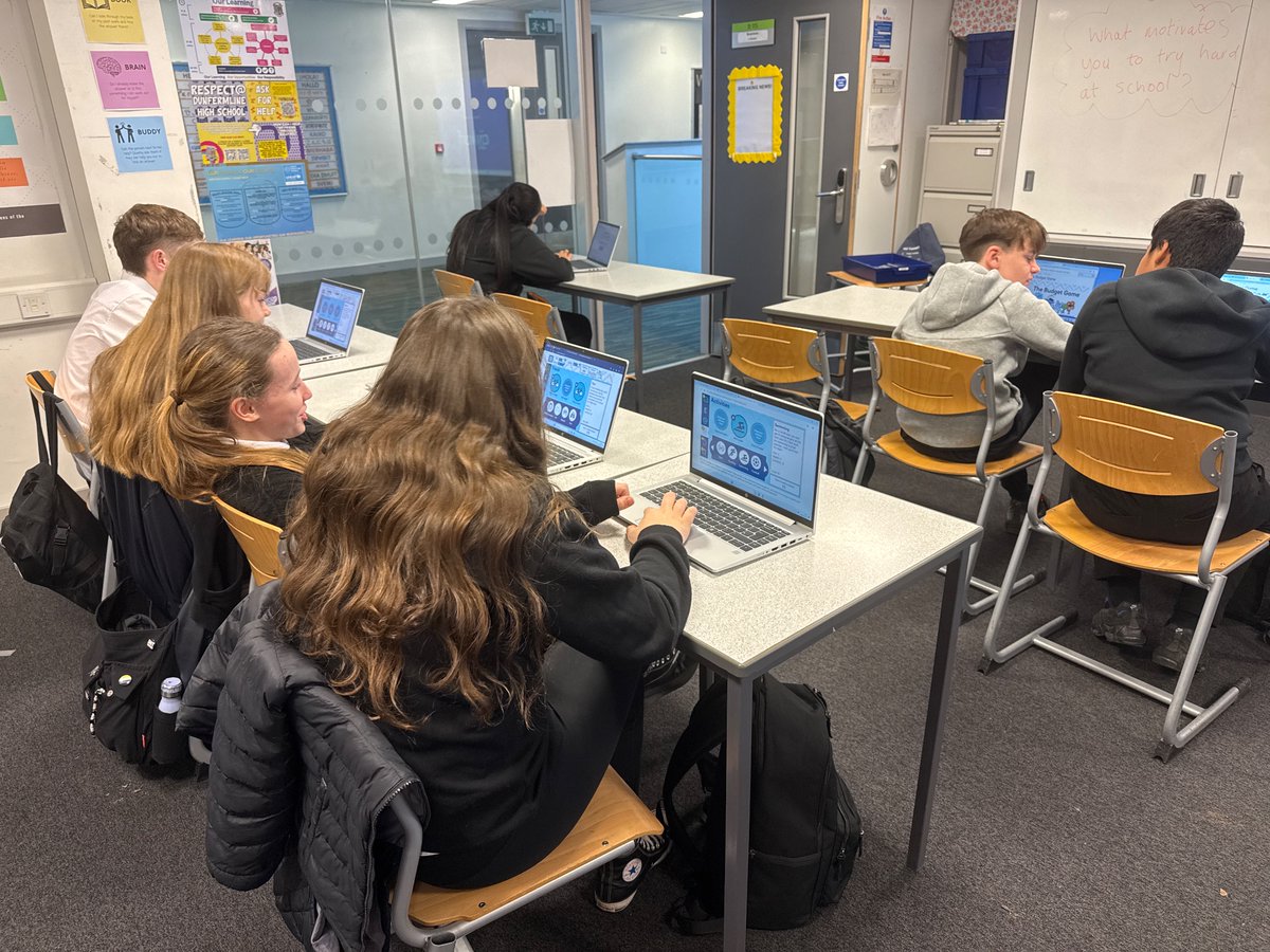 S2 business are using <a href="/RBS_Help/">Royal Bank</a> Moneysense “The Budget Game” to help revise for their finance test 🙌🏼 ✅