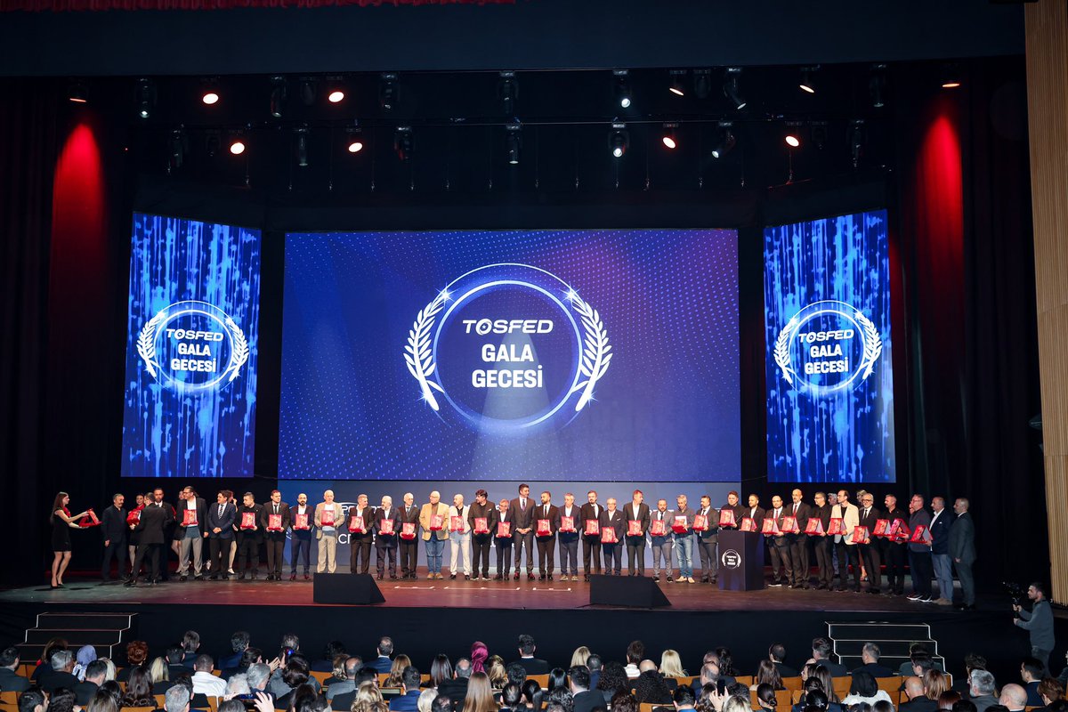 Anok_06's tweet photo. 2024 sezonu şampiyona ve kupada yarışan sporculara ödüllerinin takdim edildiği Tosfed Gala Gecesi Zorlu Performans Sanatları Merkezi’nde gerçekleşti.

https://t.co/St4GCdwxht https://t.co/DeKDso1tIj