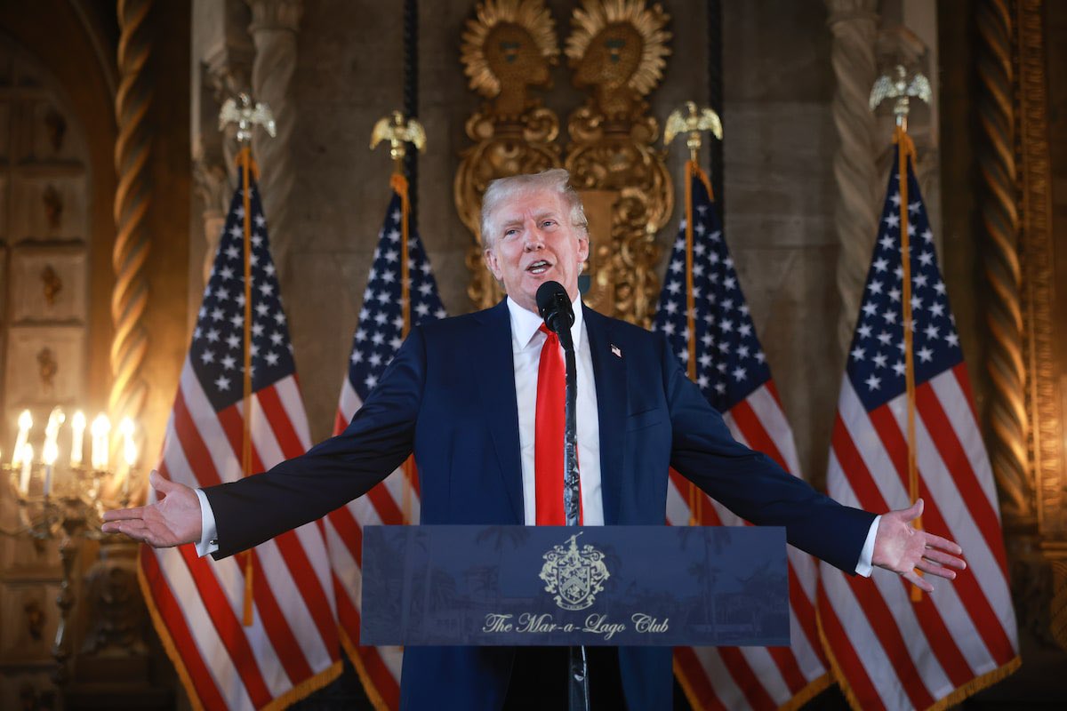 BREAKING:

Donald Trump to sign executive order today declaring that the United States recognizes only two genders: male and female.