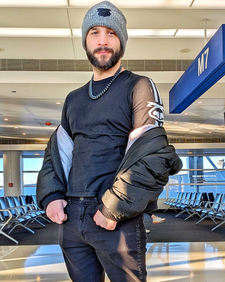 Wolfy_WolFang's tweet photo. Flying back home in @nastypig style! ๐บ๐ท
#huskular #beardedgay #beardeddaddy #nastypig #wolf #daddy #menofnastypig https://t.co/ajliuu6N0l