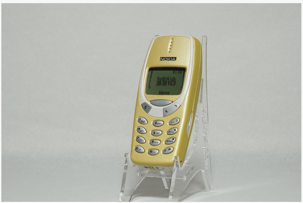 Nokia bir dönemin efsane markası tüm tasarım yolculuğu arşivini erişime açtı. Yeni nesil için mobil dünyanın ilk dönemlerini görmek bence yeni ürünler için de çok fazla ilham kaynağı olabilir. 
nokiadesignarchive.aalto.fi

#nokia #productdesign #industrialdesign #branding #design