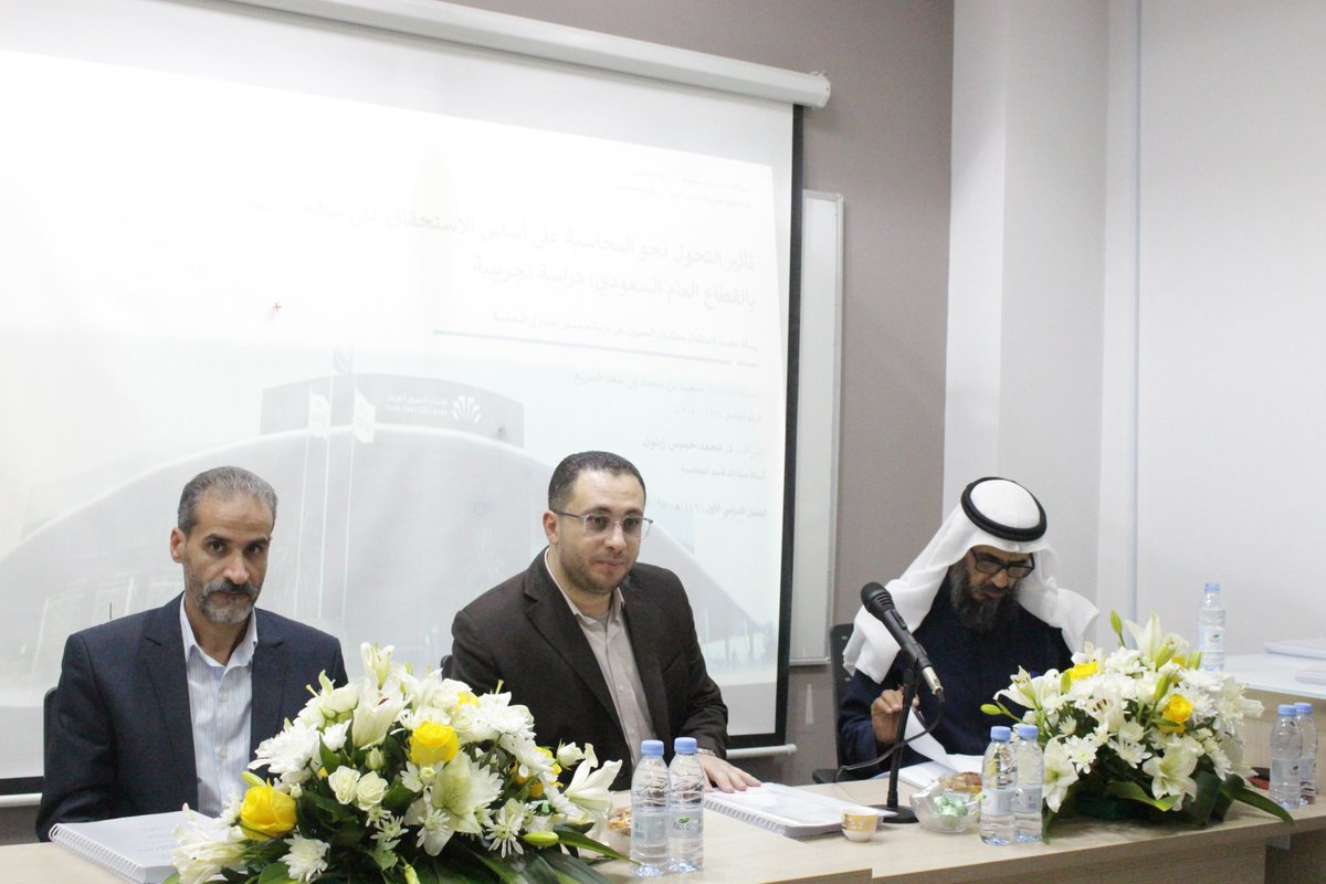 ArabEastCollege's tweet photo. كليات الشرق العربي تبارك للطالب : متعب بن محمد بن سعد السريع قبول رسالته في ماجستير العلوم في المحاسبة
ونسأل الله له التوفيق. https://t.co/Fs7T2Jvnjp