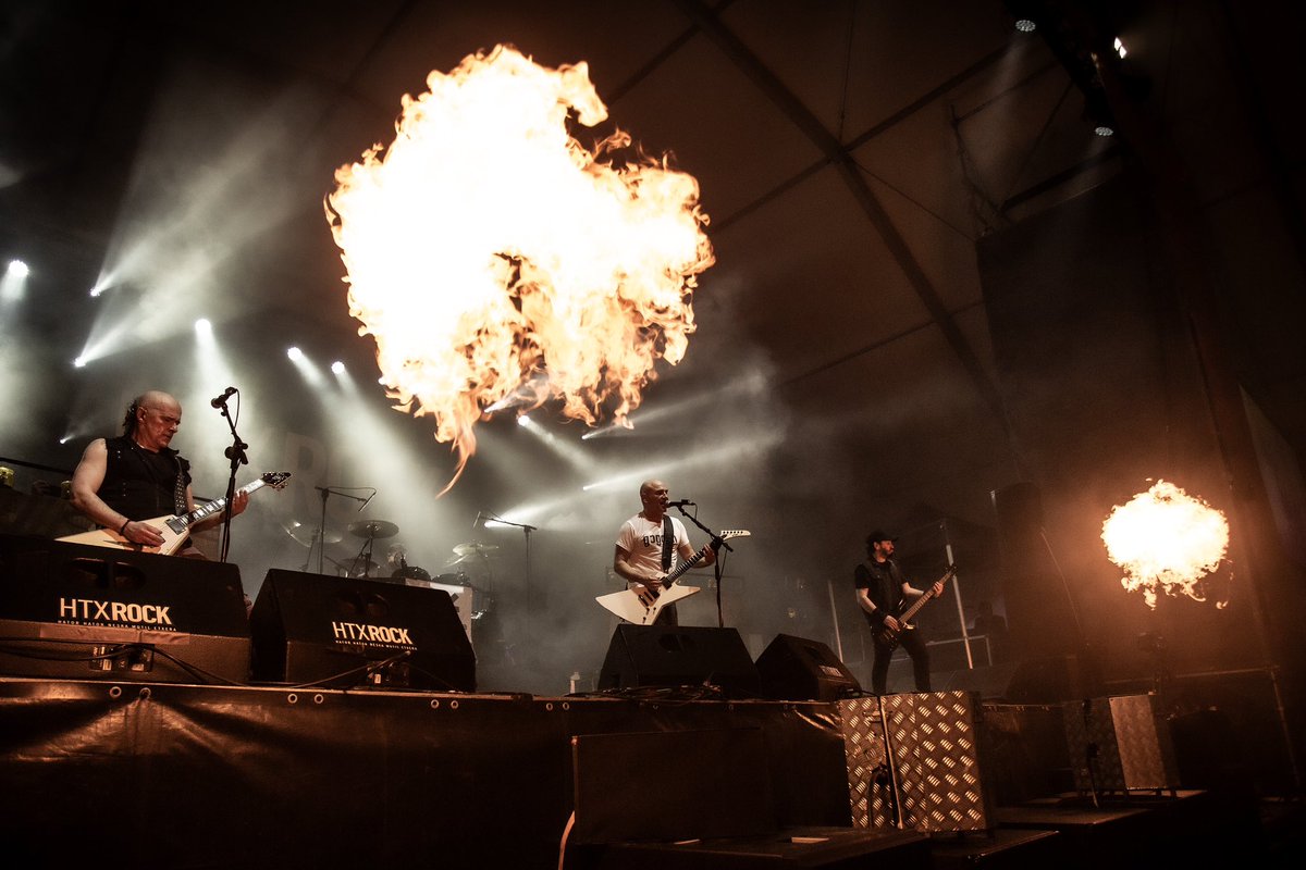 Hatortxurock's tweet photo. 📸 #HTX29 Su ta gar

Musika, elkartasuna, maitasuna, auzolana… hori eta gehiago da Hatortxu Rock. Azken geltokia 👉🏻 Uztailaren 24tik 27ra Lakuntzan.

🎟️ https://t.co/J52p25JtuM

📸 https://t.co/UK8WpEEQ3s

#AgurAtarrabia #AgurHatortxu #AgurLakuntza #HTX30 #Etxera #Auzolana https://t.co/zPjvQWqm3g
