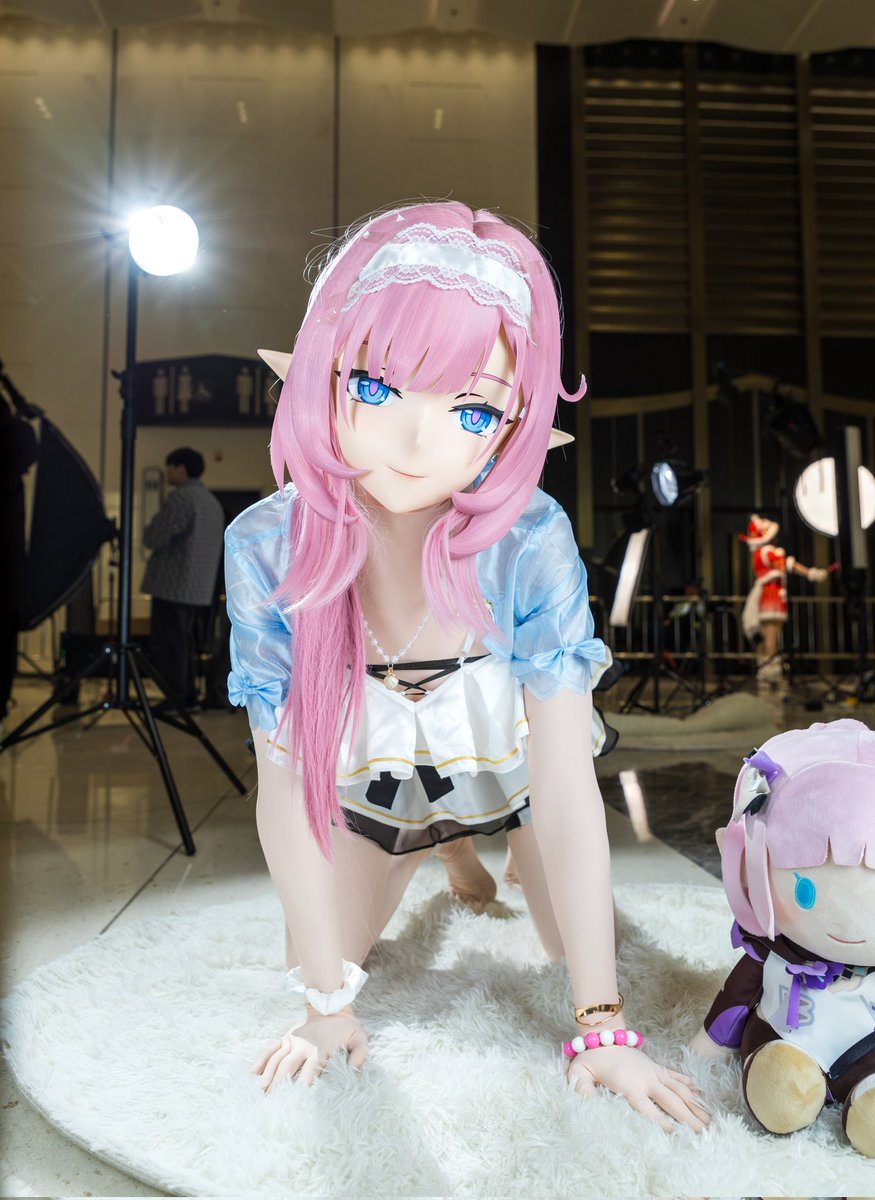 你好你好 我是爱莉
#着ぐるみ #爱莉希雅 #Elysia #崩坏3rd #崩坏3 #Cosplay #水着撮影