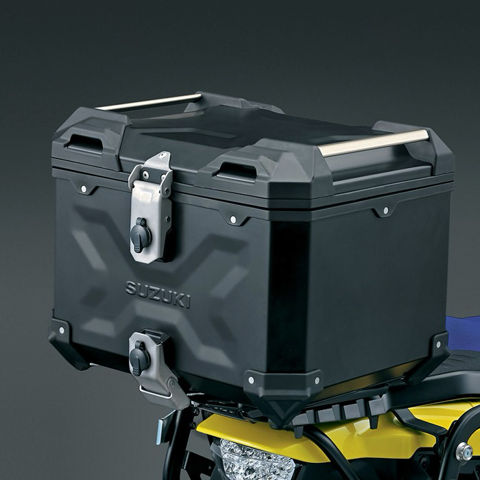 suzukicycles's tweet image. Suzuki V-STROM 38 Liter Top Case - Black

The adventure-ready Black Aluminum Top Case is a premium, all-weather, durable accessory. 

store.suzukicycles.com/p/38l-top-case…

#Suzuki #SuzukiCycles #VSTROM