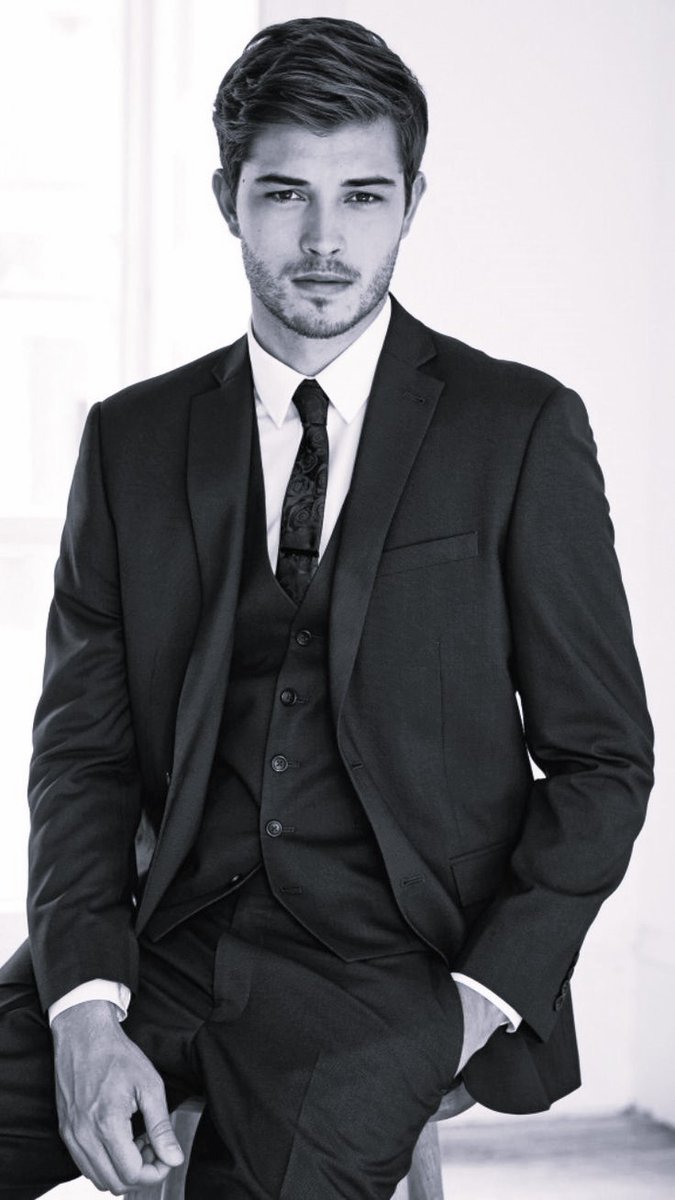 ● Ƙєιη ƖєƇтєя ● tweet media