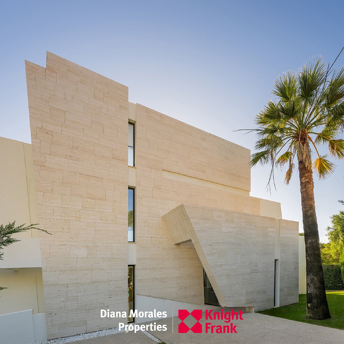 🏡Villa in Los Monteros

Designed by architect Joaquín Torres, this villa blends modern innovation with Mediterranean elegance.

acortar.link/xCuSz6

#LosMonterosVilla #LuxuryLiving #DMProperties #BeachfrontDreams #MarbellaLuxury