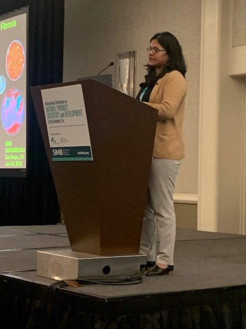 NatProdReports's tweet photo. 🎉We were delighted to present the 2024 @NatProdReports Emerging Investigator Lectureship to Professor Neha Garg @Neha10GT @GargLab_GT at the 5th International Conference on Natural Product Discovery and Development in the Genomic Era @SIMB_Microbio earlier this month! https://t.co/IJgUA8pG3V