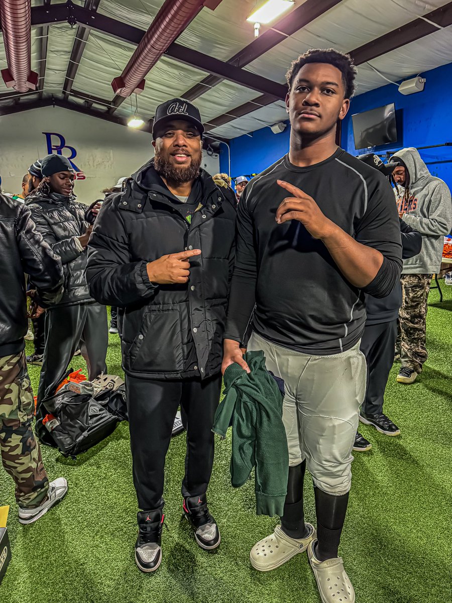 KingstonB_DTDE's tweet photo. Thank you B2C for the invite and the opportunity to compete in the 9th grade game in Atl this weekend. Big Thanks to all the coaches and players on team white. We secured the win! 🥇 CO 2028 #truefreshman #ShortClip #Back2thelab #NoDayzoff #ODH https://t.co/8bO14oM9bb