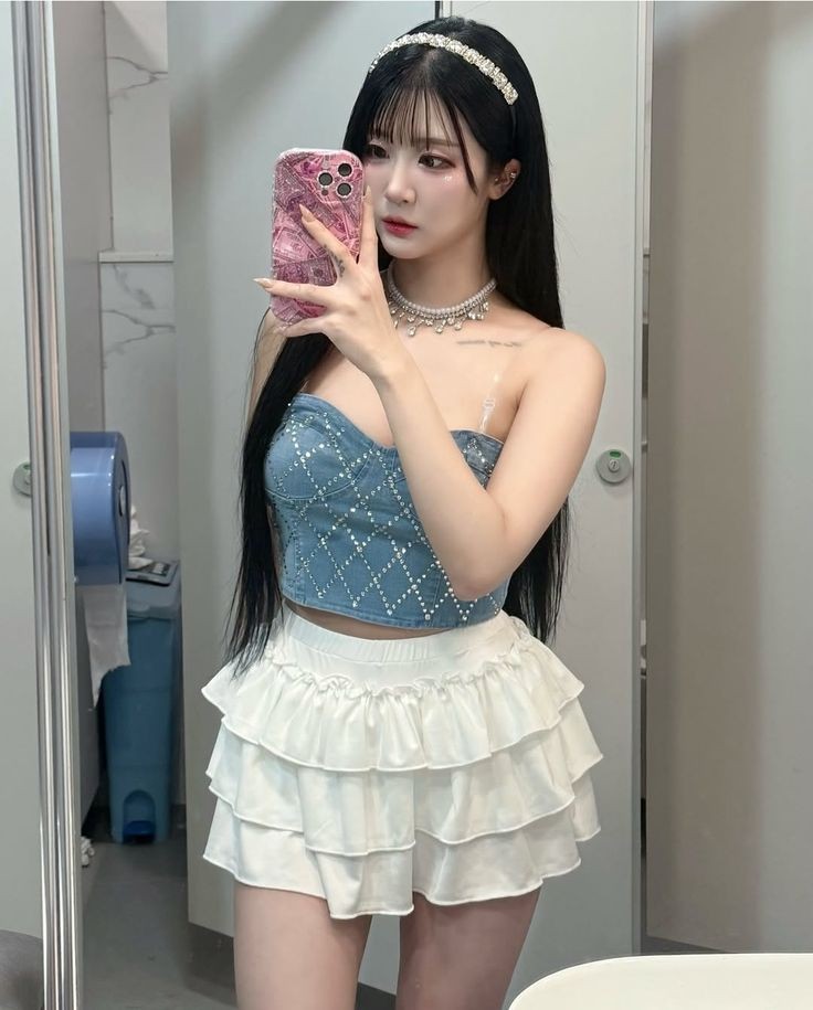 Bomistry8's tweet photo. #걸크러쉬보미 #걸크러쉬하윤 #걸크러쉬태리 #걸크러쉬지아 #girlcrushhayun #girlcrushbomi #girlcrushzia #girlcrushtaeri #hayun #하윤 #girlcrush #kpop #idol #걸크러쉬 #보미 #bomi #태리 #지아 #taeri #zia https://t.co/8dhn9Fqjy7