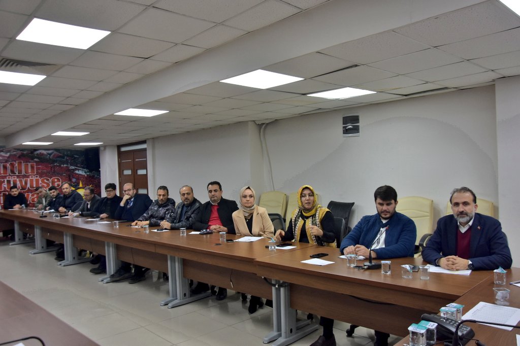 İl Başkan vekilimiz Cüneyt Kamal,8. Olağan İl Kongresi İl Başkan Adayımız Süleyman Turgut'un katılımlarıyla Haftalık İl Yönetim Kurulu toplantımız gerçekleştirildi.
