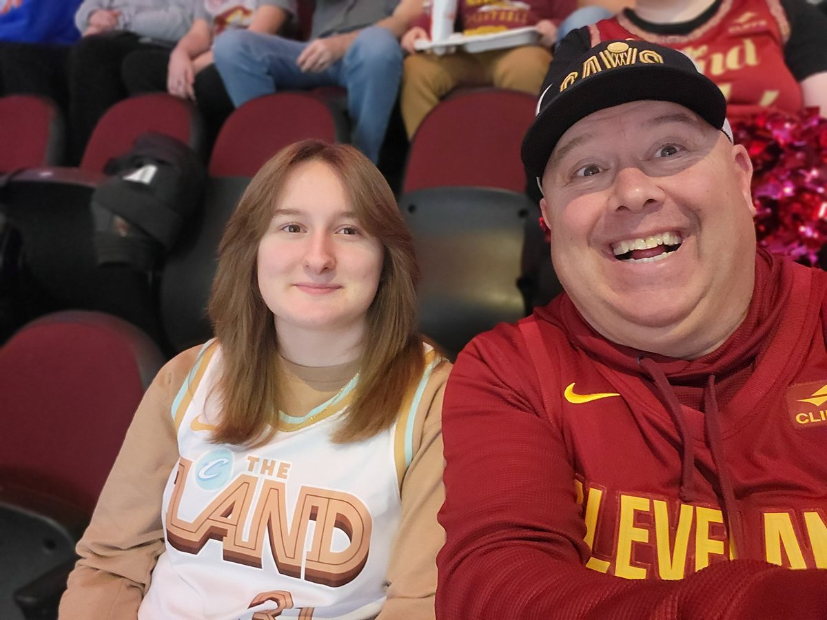 88snow's tweet photo. Let's go Cavs 
#letemknow https://t.co/eoC1kC68mt