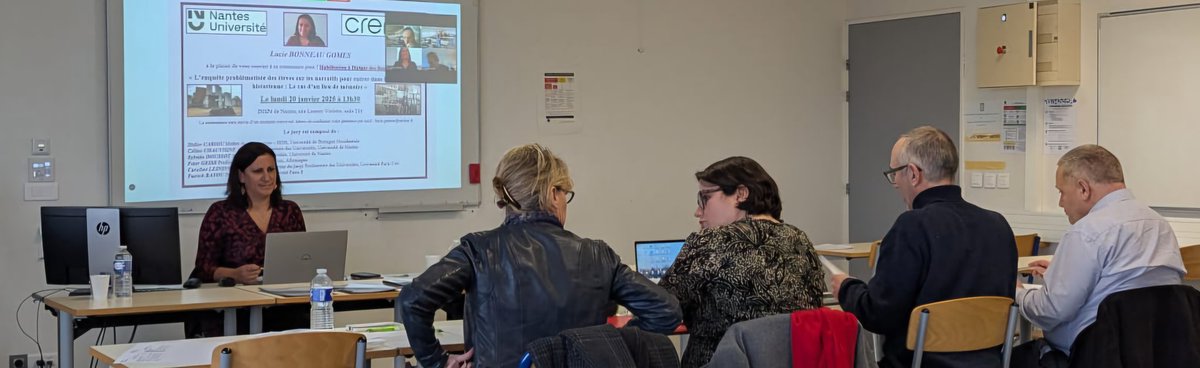 Habilitée à diriger des recherches 🎉🎉🎉 Des discussions passionnantes sur les narratifs en didactique de l'histoire qui vont me permettre de poursuivre mes réflexions! Merci encore au jury présidé par Caroline Leininger-Frézal et à ma garante Céline Chauvigné ! 📚