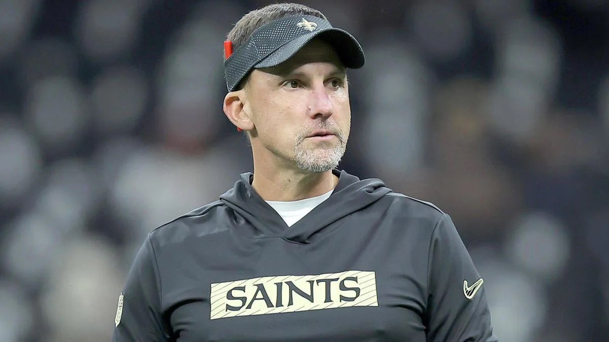 49ersSportsTalk's tweet photo. In a matter of seconds, Lou Anarumo and Dennis Allen were taken off the board. 

The #49ers are still in a waiting game for Robert Saleh. 👀😬 https://t.co/Lr6QnYAdsU