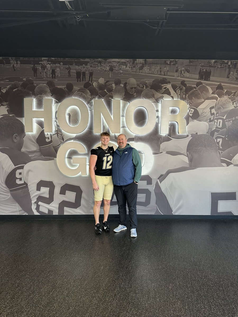 merakgreinert's tweet photo. #ATGT Had an amazing visit @Harding_FB and After a great conversation with @PaulSimmonsHU I am honored to receive an offer from Harding university. #GodBlessed #Brotherhood @CoachD_BisonsWR @Coach_Blank @lclark3965 @CoachWinger20 @HarperIsland24 https://t.co/aWaCMAyALU