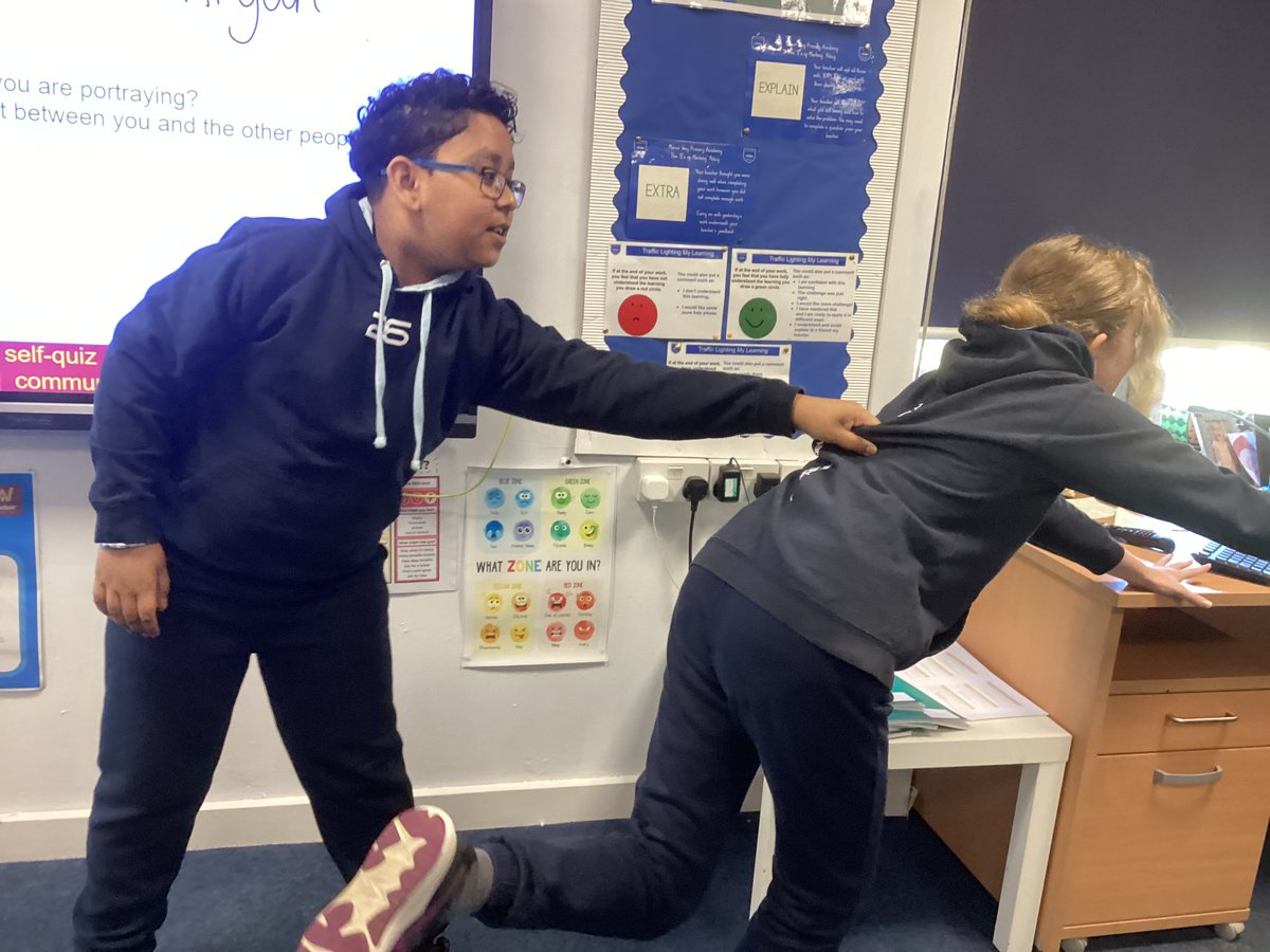 ManorWayPrimary's tweet photo. Class 6 have been using freeze frame to explore life as a Jewish prisoner during WWII. They were able to empathise with the characters that they were portraying: contrasting this with the life of a German soldier. @WinAcadTrust #WAThistorians https://t.co/1rDN25DbQs