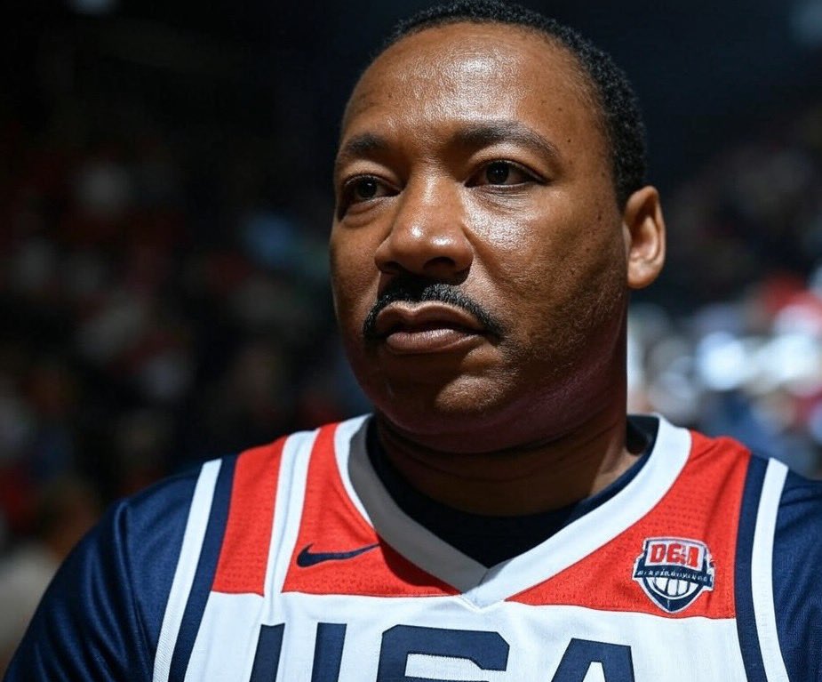 TheLakersAve's tweet image. Team USA Basketball Honoring Dr. 
Martin Luther King Jr. #MLKDay 🇺🇸

❤️‍🔥 #MLKInColor #USABMNT 🏀