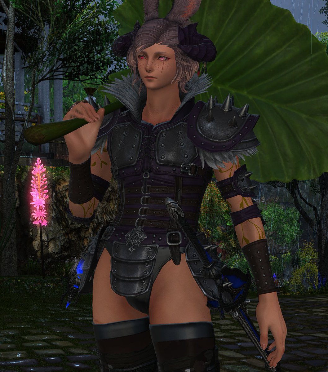 EclairRotten's tweet image. Titanium Gold ThornedPlate For TBSE! 
I didn't get around to taking the thumbnail pictures so no release today, but should be able to do that tonight.
Shoulder pads are toggles, and come with two model options.