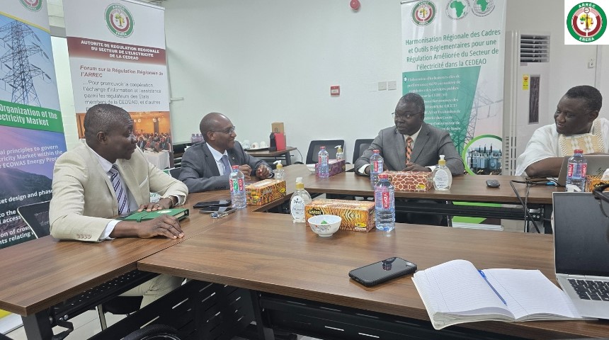 ERERA_ARREC's tweet photo. The Secretary General of the @african_pool, Ing. Abdoulaye DIA, as part of his assumption of office, paid a courtesy visit to the @ERERA_ARREC on Monday, January 20, 2025. During a working meeting held on this occasion, attended by experts from both institutions, https://t.co/nW5VktfsBg