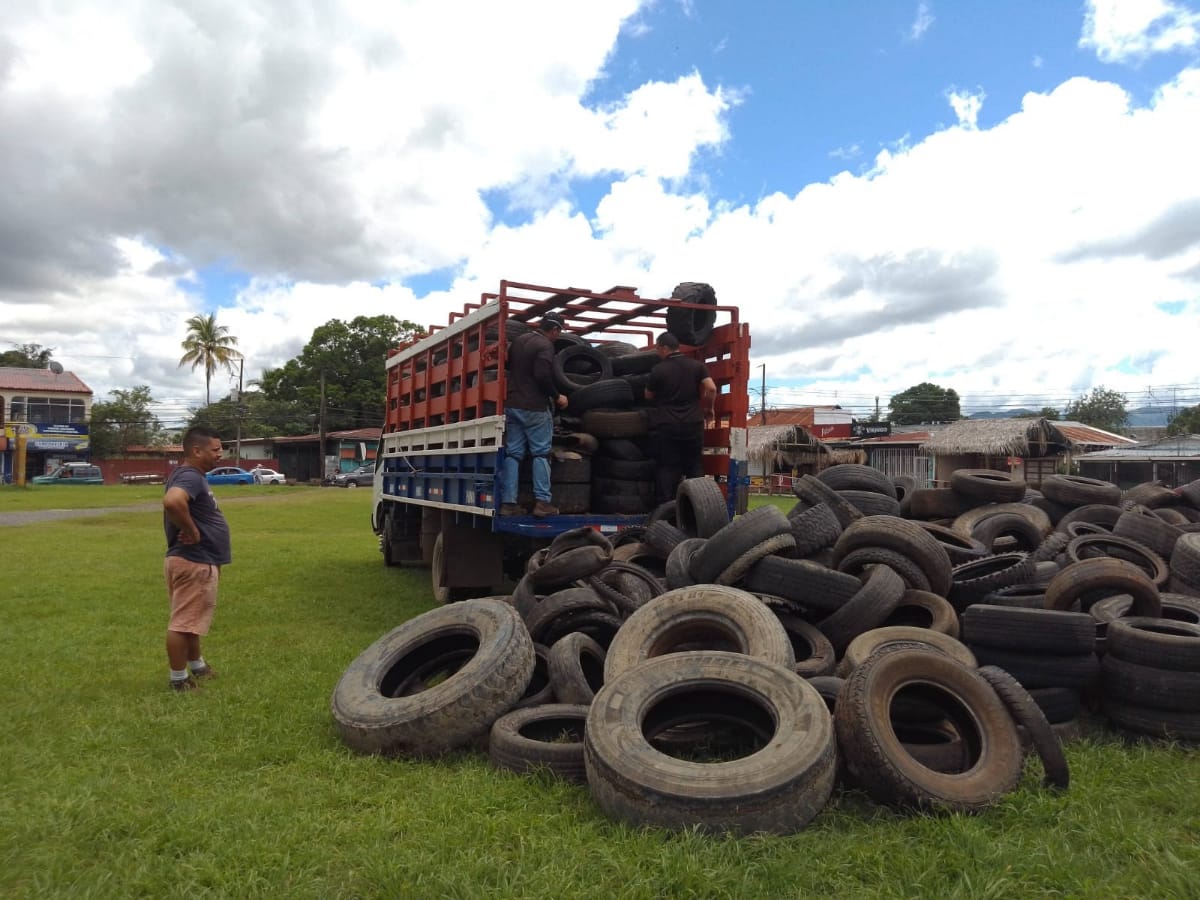 #Sostenibilidad 🌳
🍃 Trabajo de la Comisión Ambiental de Santa Cruz permitió recuperar 5 230 llantas  
🍃 Campañas de recolección de residuos, se llevaron a cabo en las comunidades de Potrero, residencial Chorotega, Sagamat, Lajas, San Martín y Arado  

periodicomensaje.com/ambientales/12…