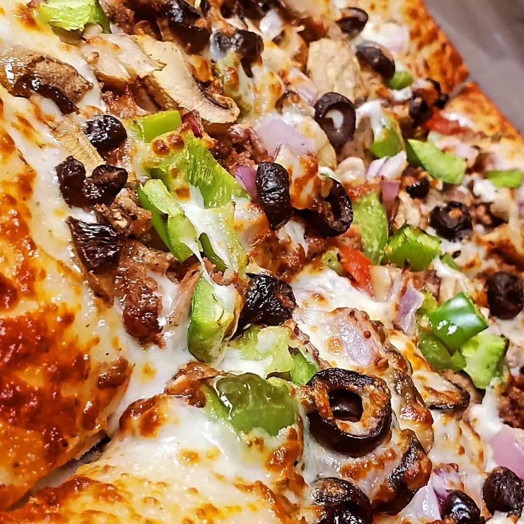 Monday Special!
$10 LG Pizzas today!
Dine in, Carryout and Delivery!
Open at 4pm