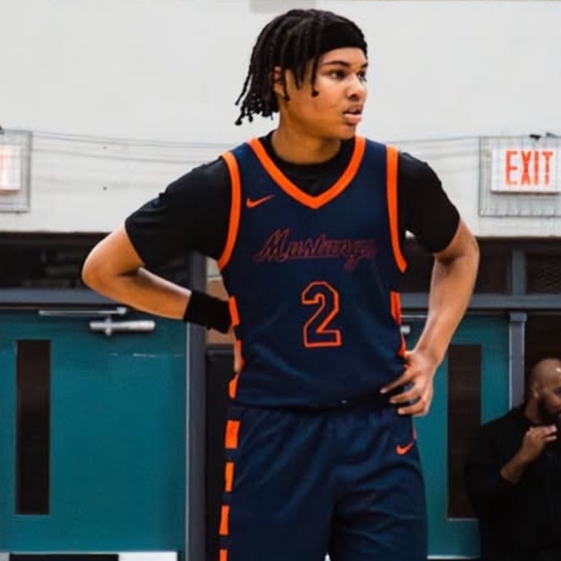 2025 prospect Myles Walker has really impressed me in the first half of this Gonzaga (DC) - Roosevelt (CA) game at Hoop Hall Classic.

Quick burst off the dribble &amp; in transition, displayed a smooth floater game, &amp; showed some quality primary ball handler traits. A bit undersized