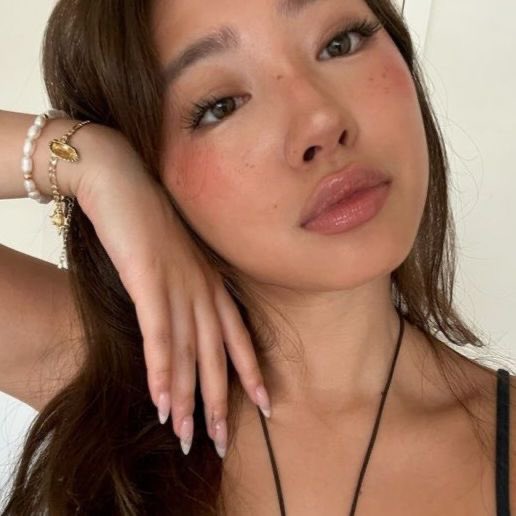 rsiebibi's tweet image. make up ลุคนี้เรียกแนวอะไรคะ แนะนำได้ไหมคะว่าต้องยังไงให้เข้ากับหน้า แนะนำสีบลัชก็ได้ค่า  ( เคยลองแกะเองแล้วแต่งตามแต่รู้สึกหน้าโล่ง ๆ ไม่ค่อยรอดเลยค่ะ 🥹 ) * นำรูปมาจากพินนะคะ * ขอบคุณล่วงหน้าน้าคะ ❤️❤️