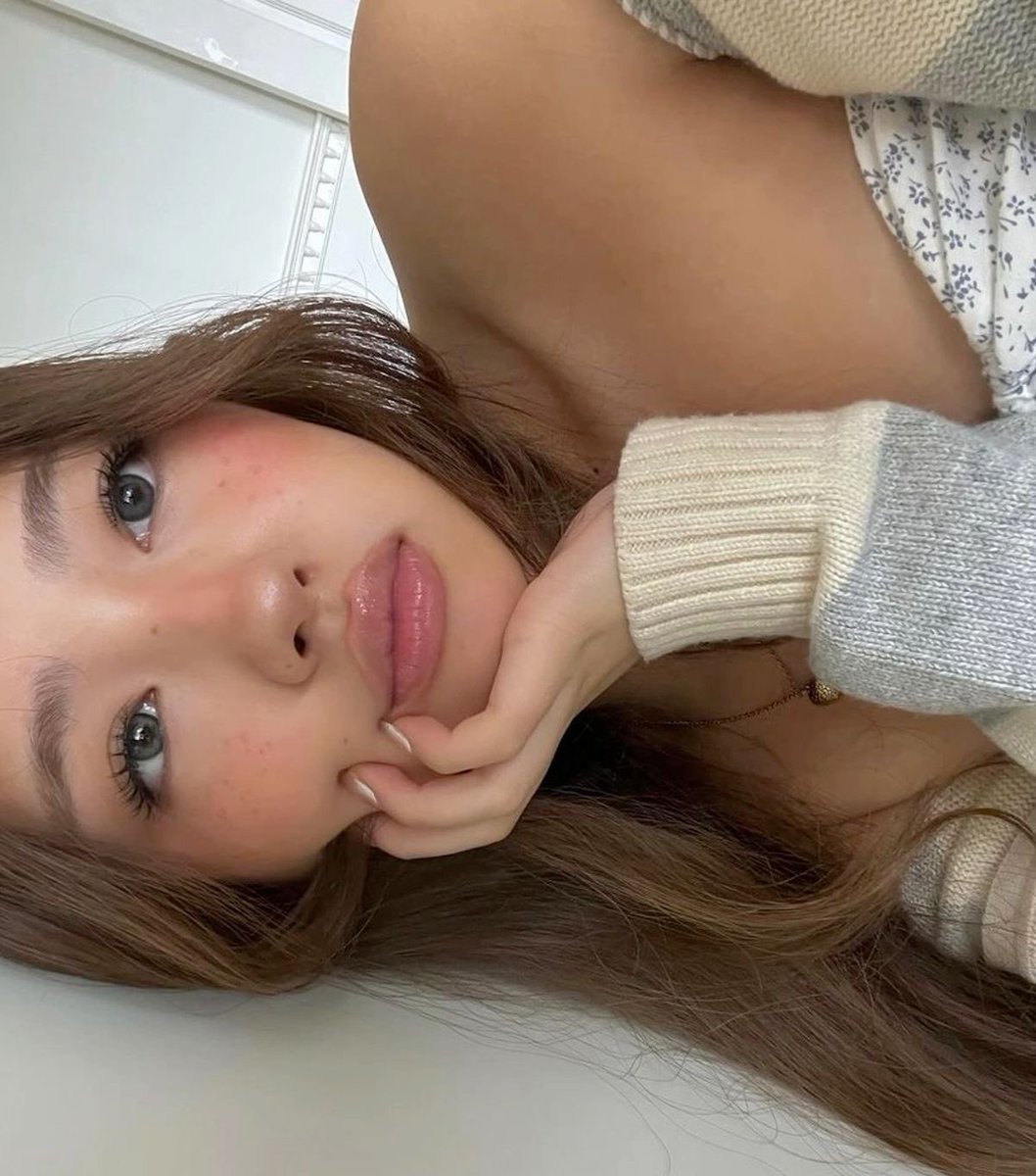 rsiebibi's tweet image. make up ลุคนี้เรียกแนวอะไรคะ แนะนำได้ไหมคะว่าต้องยังไงให้เข้ากับหน้า แนะนำสีบลัชก็ได้ค่า  ( เคยลองแกะเองแล้วแต่งตามแต่รู้สึกหน้าโล่ง ๆ ไม่ค่อยรอดเลยค่ะ 🥹 ) * นำรูปมาจากพินนะคะ * ขอบคุณล่วงหน้าน้าคะ ❤️❤️