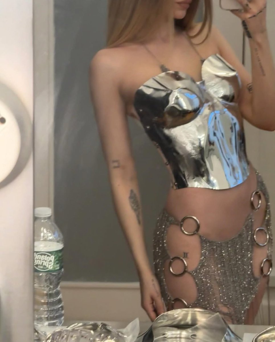 Monzo Celebs ~ fan account tweet media