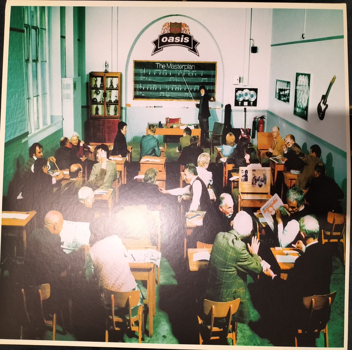 joseprroca's tweet image. #Oasis.The Masterplan, un #2Lp recopilatori de cares B,però que agafa al grup en el seu millor moment creatiu. Per aquesta raó crec que a part dels #Lps "Definitely Maybe" "(What's the Story) Morning Glory" i "Be hereu now" és molt millor que tot el que van publicar posteriorment