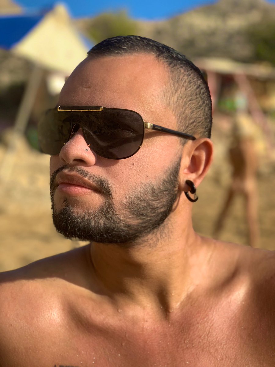 andkar5589's tweet photo. Días de playa 🏝️ 
•
#grecia #beach #gaybcn #LGTBI #gay https://t.co/nSmIhbdXJC