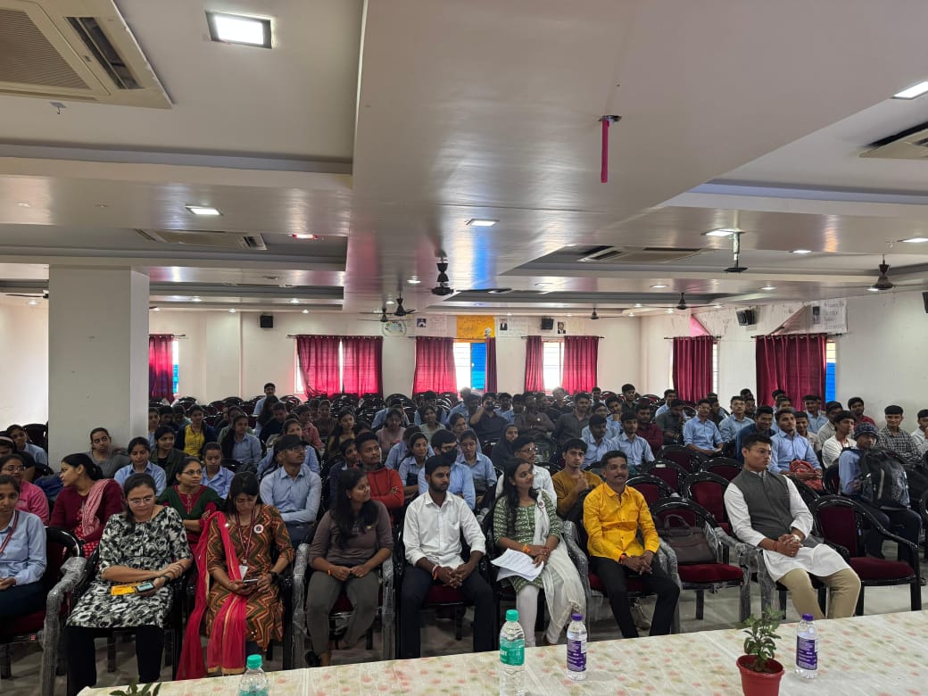 दिनांक २०/१/२५  रोजी युवक सप्ताह चे औचित्य साधुन Dipex talk ह्या विषया चे व्याख्यान जी.  एस. मोझे अभियांत्रिकी महाविद्यालय, बालेवाडी,पुणे येथे आयोजित करण्यात आले  तसेच पोस्टर अनावरण  ही करण्यात आले. ह्या वेळी १००  विद्यार्थ्यांनी उत्साहाने सहभाग नोंदवला.