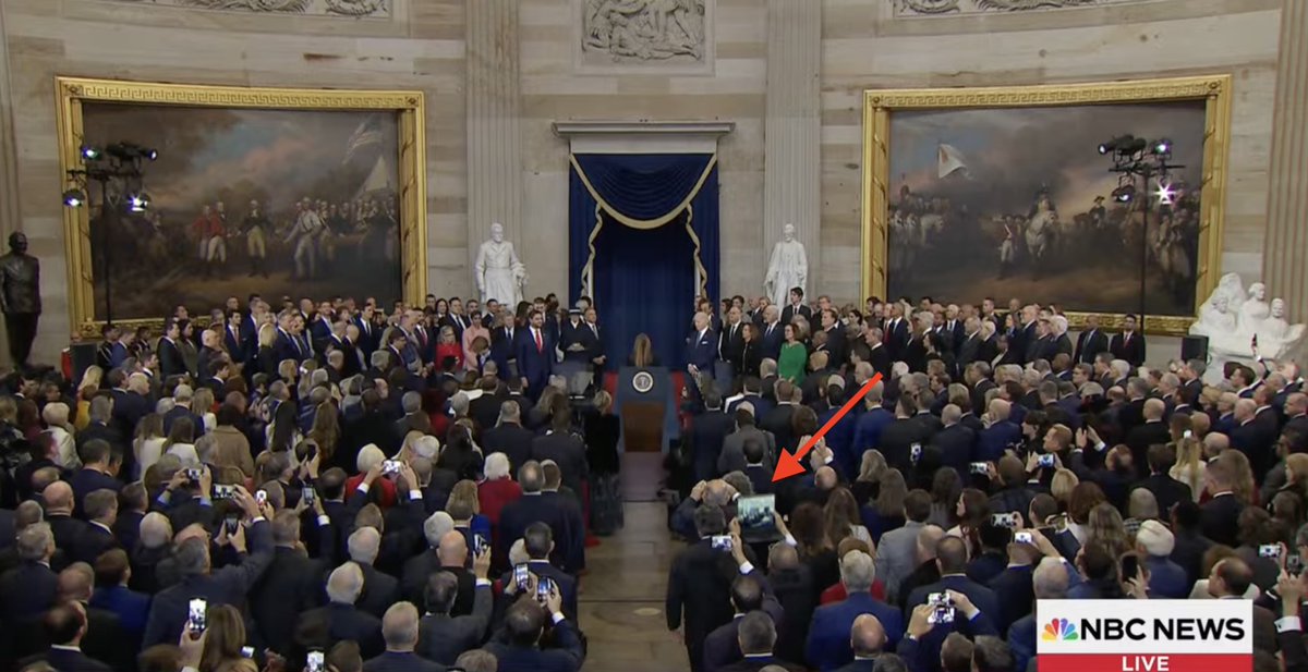 9to5mac's tweet photo. Not this member of Congress taking pictures with an iPad https://t.co/31UK538HwZ