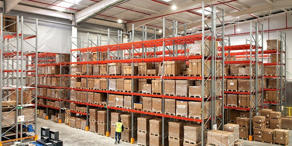 🚜✨ Are you looking to optimize your storage space? 

Our high-quality pallet racking is fully adjustable and once installed, is certified for 12 months.

Products are always in stock and are built to FEM standards.

Contact us today:
☎️ 01224 899573
✉️ info@greenwell.co.uk